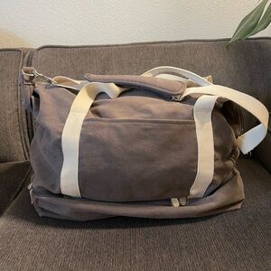 Lo & Sons Catalina Deluxe Weekender Bag in Ecofriendly Canvas